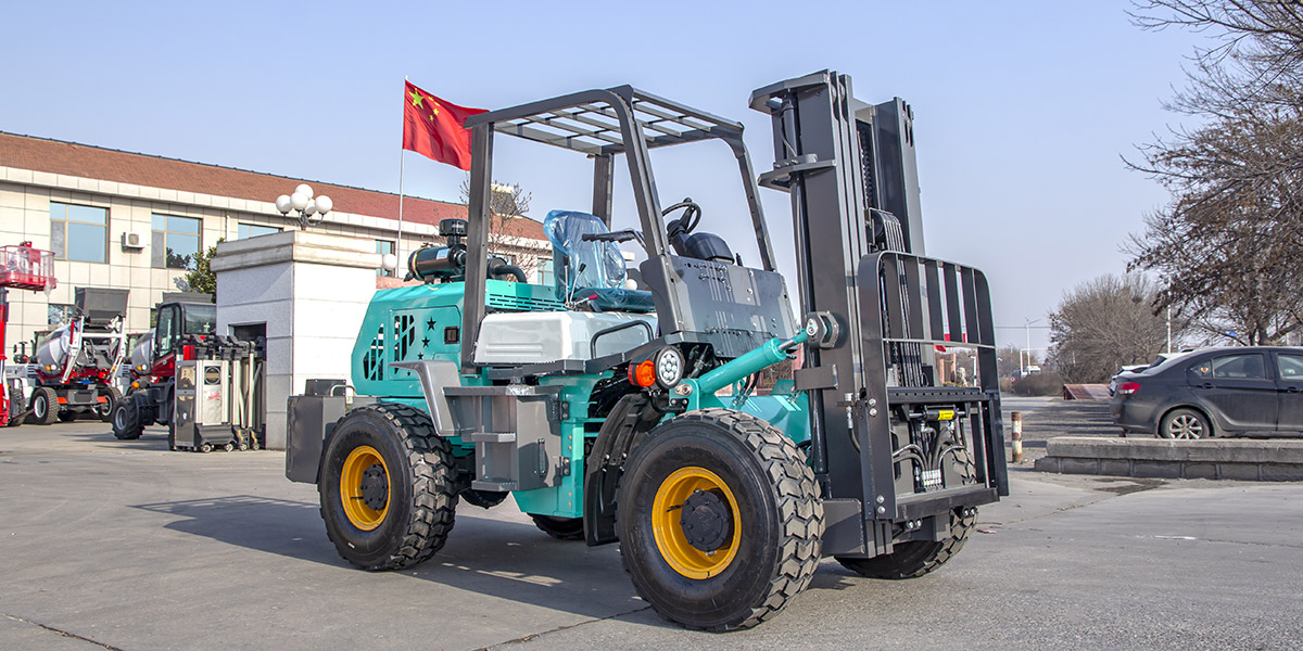 3.5 Ton Rough Terrain Forklift Shipped to Africa for Construction and Agricultural Projects