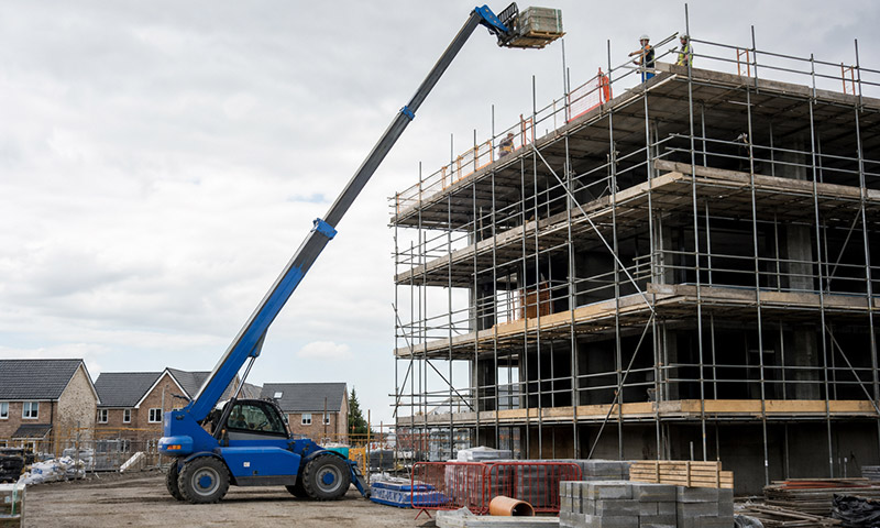 High-reach lifting